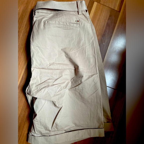 Shorts - Picture 2 of 3